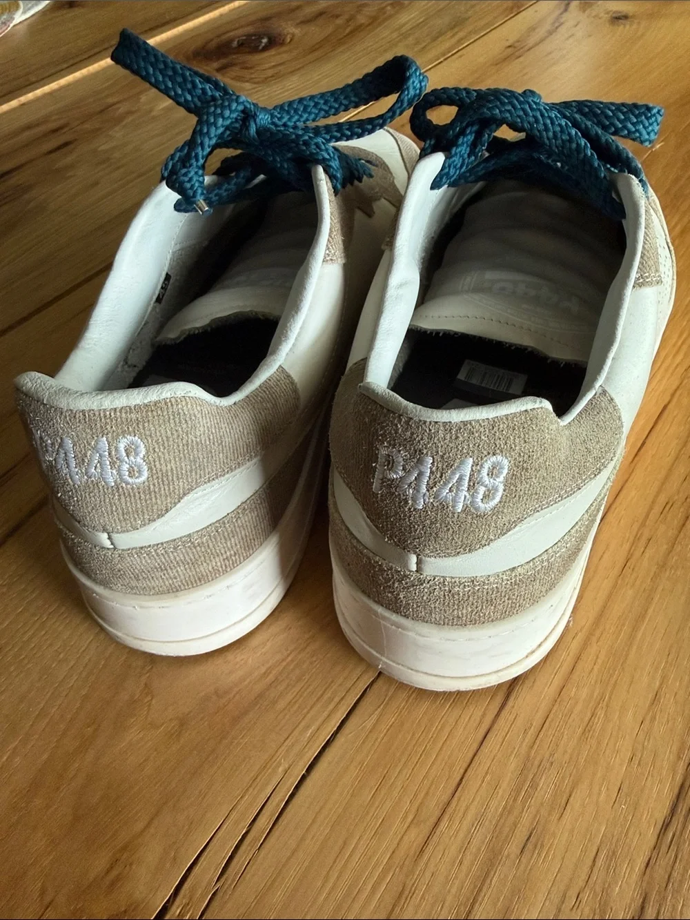 P448 Men's Cream & Teal Lace Low-Top Sneakers